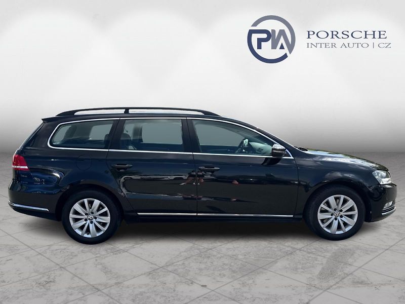 Volkswagen Passat 2,0 TDI Comfortline  103 kW - fotka 7 z 27