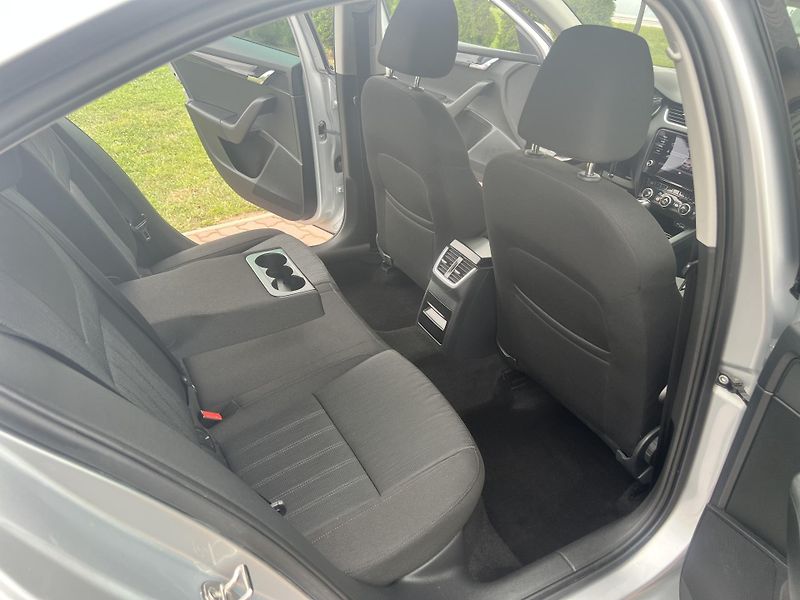 Škoda Octavia 1.5TSI 110KW,STYLE,DSG,ALU,DPH - fotka 19 z 43