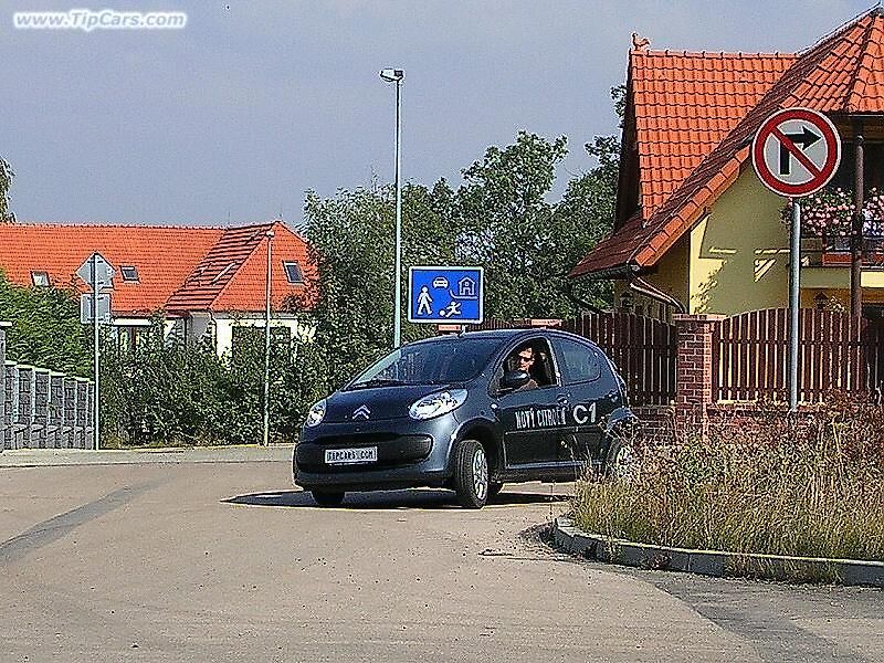 I když je C1 hodně nedotáčivá, můžete si s ní užít dost zábavy.