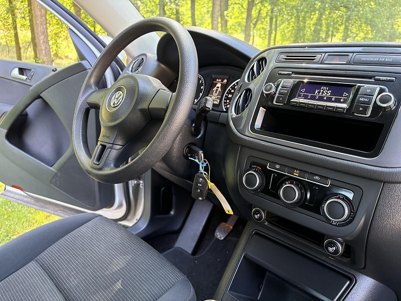 Volkswagen Tiguan (2012) 1.4 TSI BlueMotion Tech -PĚKNÝ - fotka 12 z 26
