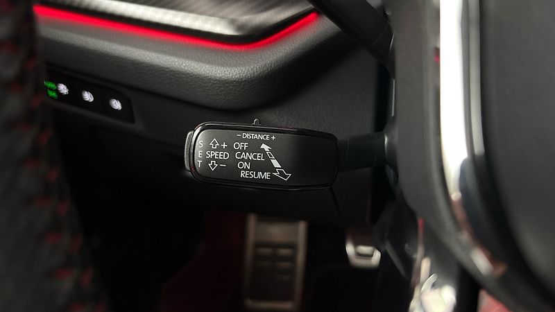 Škoda Octavia 2.0 TSI RS - fotka 14 z 27