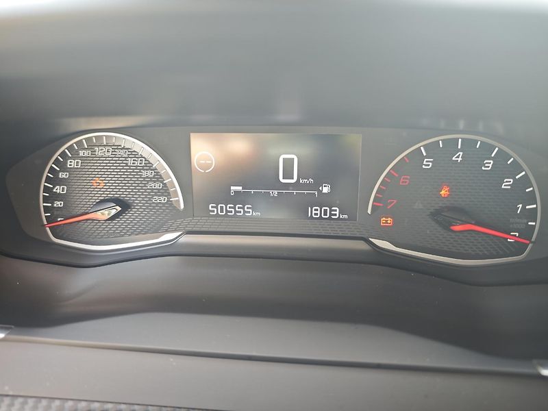 Peugeot 2008 (2022) Active - fotka 12 z 19