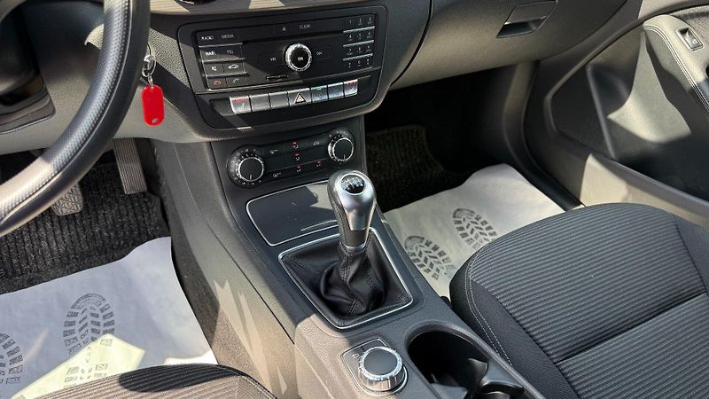 Mercedes-Benz Třídy B (2015) 200d 100kW*LED*Servis*Stav* - fotka 15 z 24