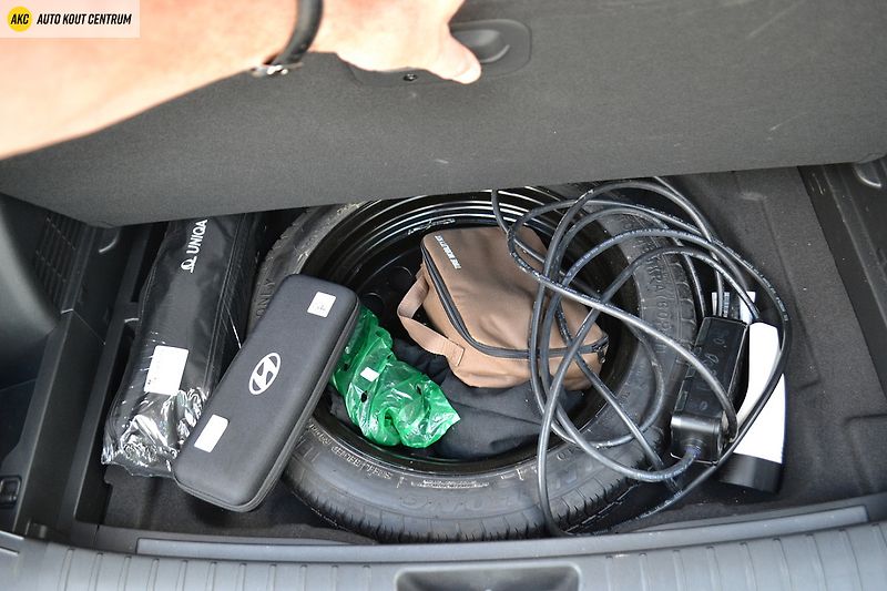 Hyundai Kona ELECTRIC EV 150KW  PREMIUM PAN - fotka 27 z 75