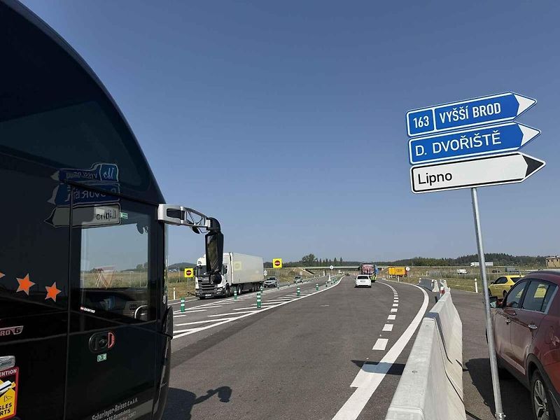 Otevření nového úseku dálnice D3 od Nažidel k Dolnímu Dvořišti.