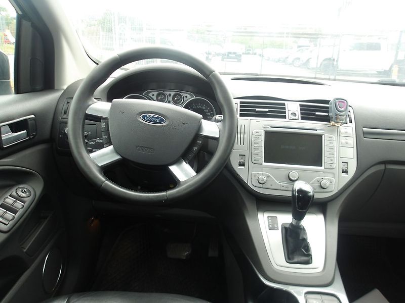 Ford Kuga 2,0TDCi TITANIUM Aut. 4x4! - fotka 14 z 44