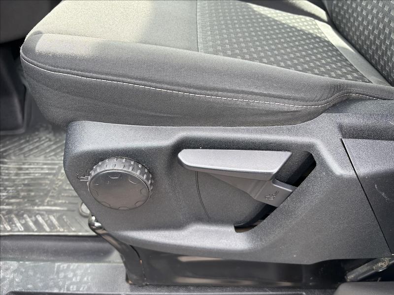 Ford Transit 2,0 EcoBlue MHEV Kombi L2 DPH - fotka 20 z 36