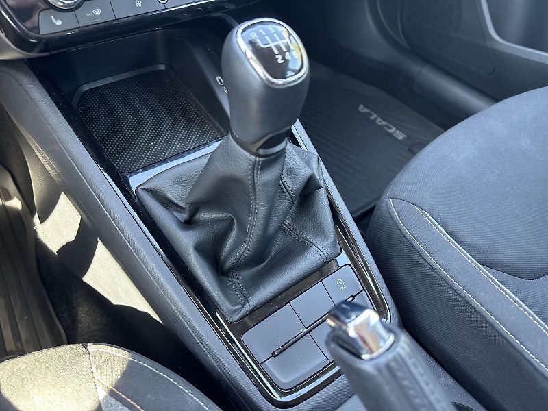 Škoda Scala (2025) 1.0 TSI Selection - fotka 15 z 30