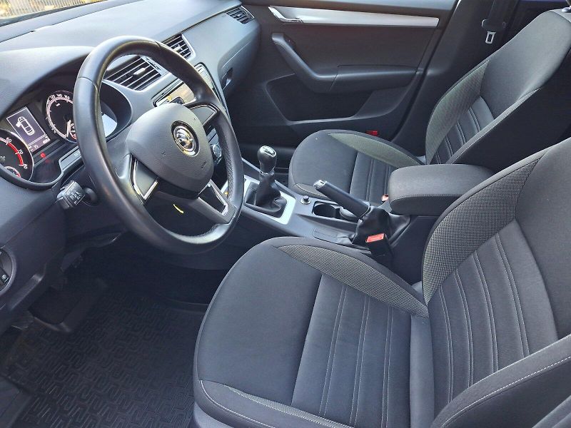 Škoda Octavia (2019) Ambition 1,5TSi 110kW - fotka 6 z 30