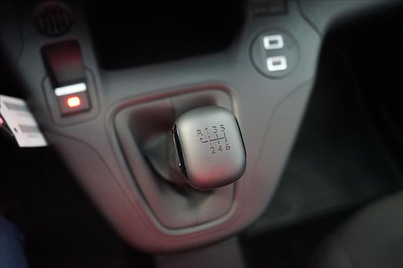 Citroën Berlingo (2026) 1,5 Diesel 100k Manual PLUS - fotka 16 z 19