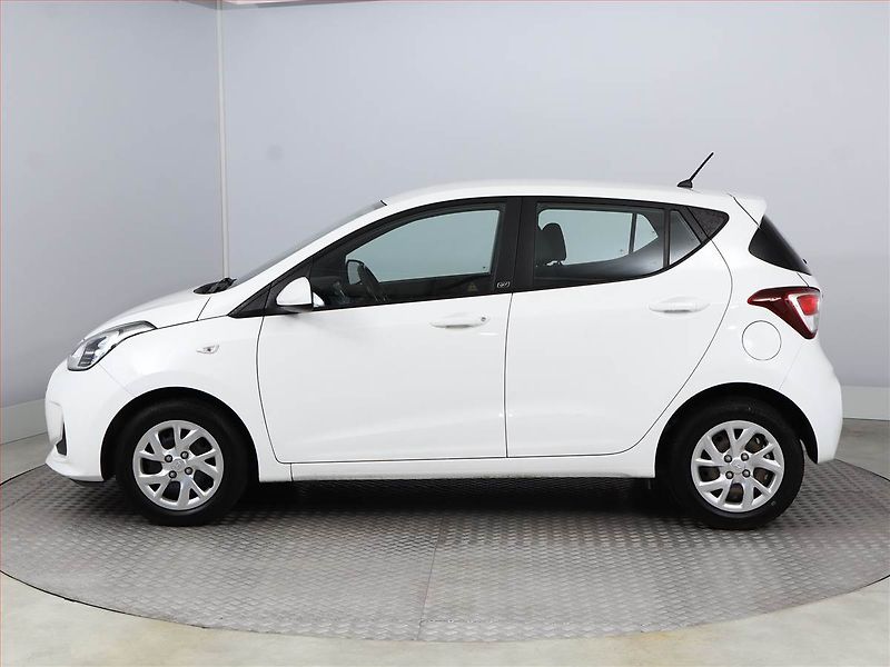 Hyundai i10 (2018) 1.0, Serv.kniha - fotka 3 z 12