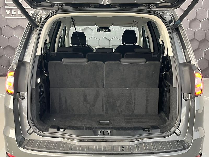 Ford Galaxy (2023) 2.5 HEV Titanium 7míst - fotka 31 z 69