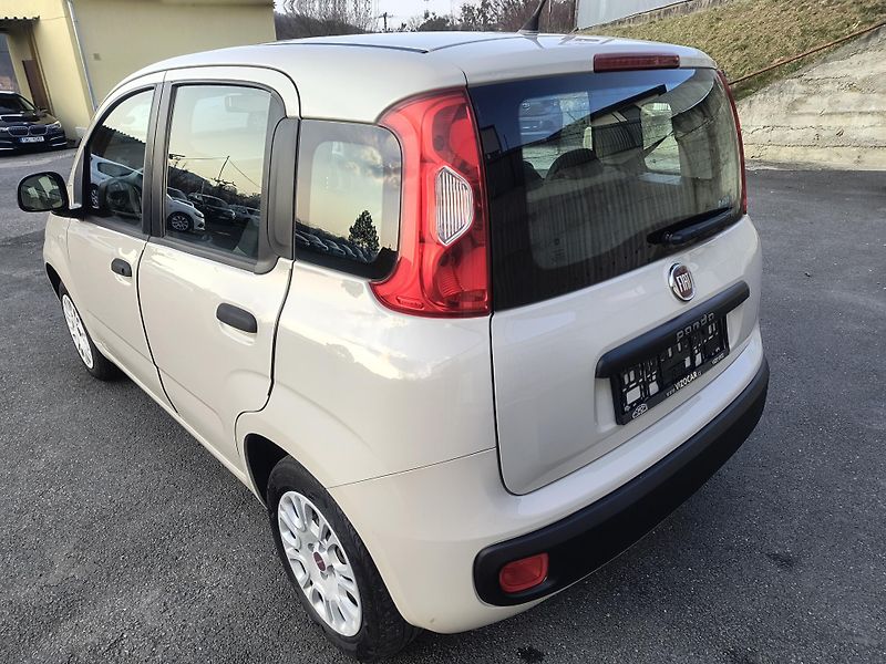 Fiat Panda (2015) 1.2 AUTOMAT NESEHNATELNÁ VERZE - fotka 6 z 47