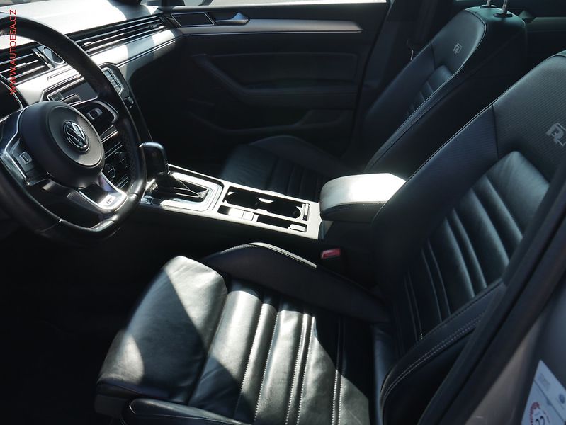 Volkswagen Passat (2017) 2.0TDi, Highline, DSG, LED - fotka 9 z 26