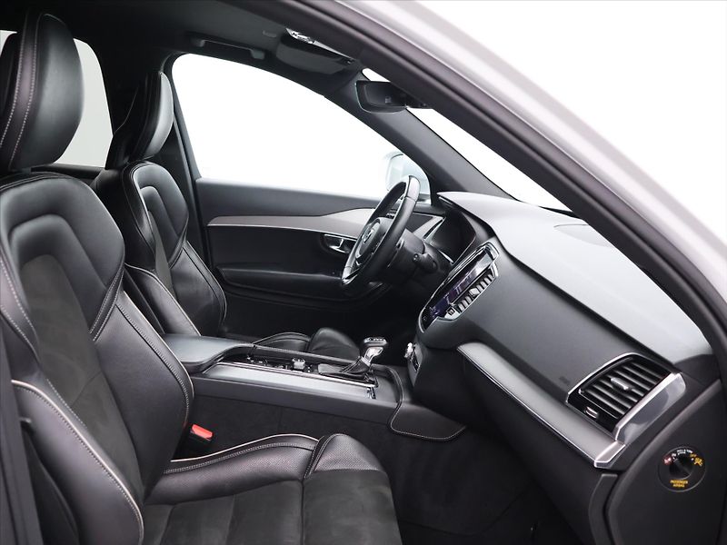 Volvo XC90 2,0 D5 165kW AWD Aut. R-Design - fotka 13 z 39