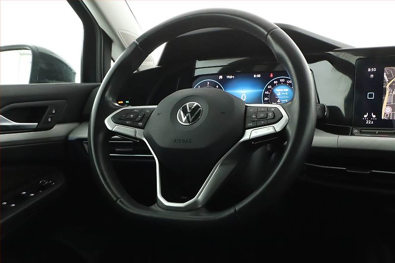 Volkswagen Golf (2022) Life 2.0 TDI, Automat - fotka 19 z 20