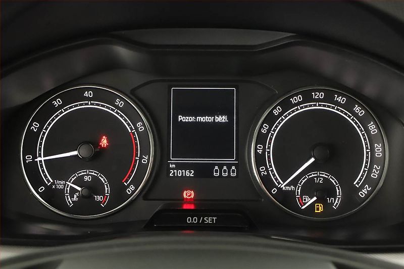 Škoda Scala (2021) 1.0 TSI, Tempomat - fotka 8 z 12