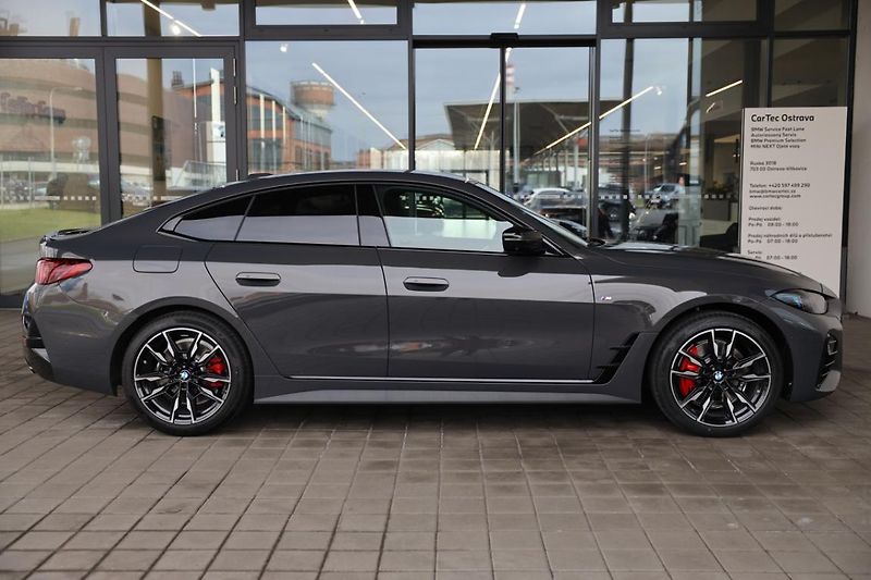 BMW Řada 4 M440i xDrive Gran Coupé - fotka 4 z 18