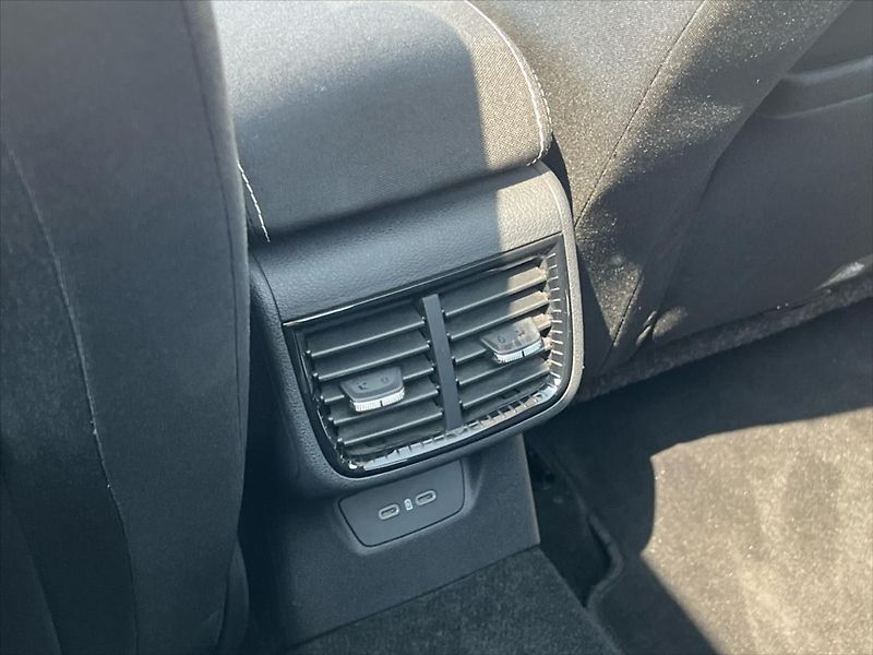 Škoda Fabia 1,5 TSi 110kW 7DSG MONTE CARLO - fotka 21 z 30