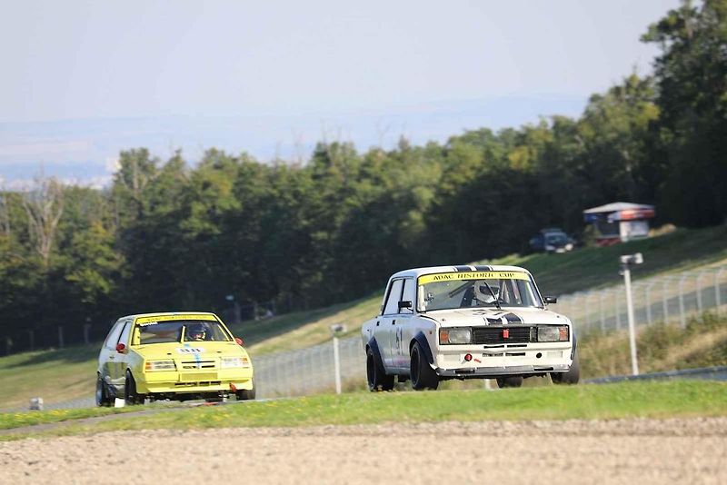 Druhý zářijový víkend patřil na Automotodromu Brno tradiční události Masaryk Racing Days.
