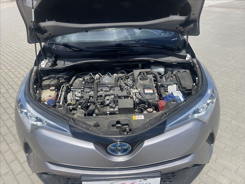 Toyota C-HR 1,8 i 72kw Hybrid e-CVT - fotka 24 z 34