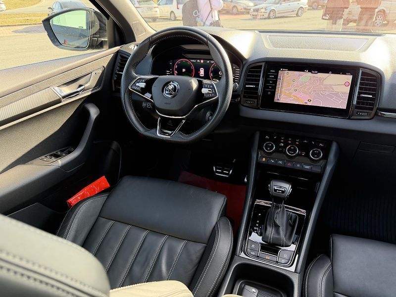 Škoda Karoq 2,0 TSi/140kW 4x4 DSG Sportlin - fotka 56 z 94