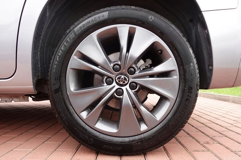 Toyota ProAce City 1.5 D4-D 130 - 6 MT Family L1 - fotka 8 z 31