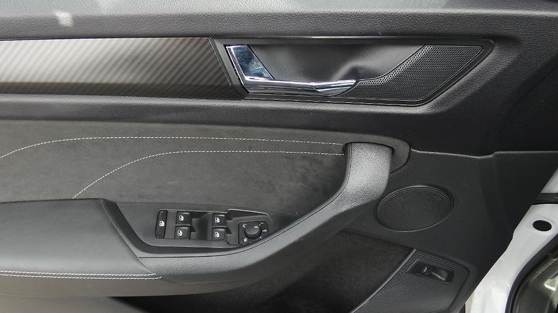 Škoda Kodiaq 2,0 TSI Sportline DSG 4x4 - fotka 9 z 25