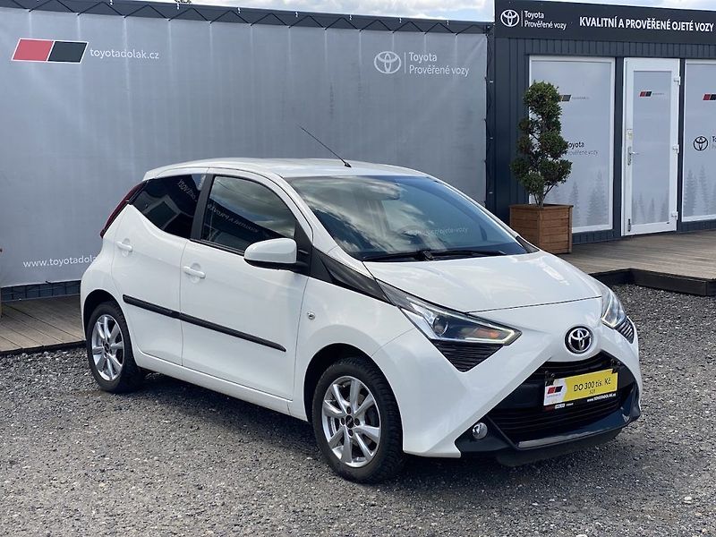 Toyota Aygo 1.0i, ČR, X-play Style, záruka - fotka 1 z 16