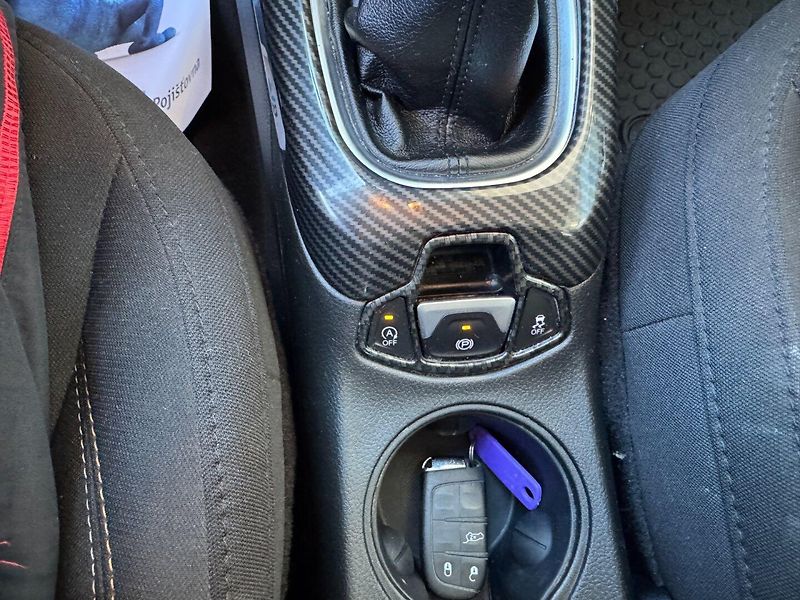 Jeep Compass (2018) 1.4 Multiair Longitude - fotka 24 z 33