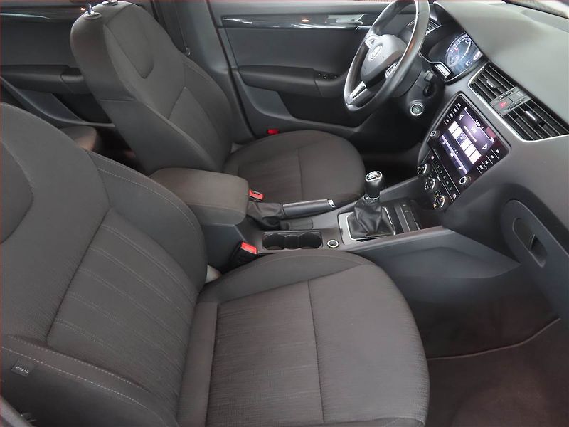 Škoda Octavia (2017) Style 2.0 TDI, Navi, Tempomat - fotka 9 z 15