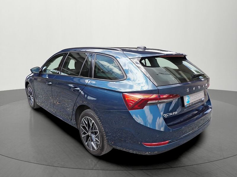 Škoda Octavia 2.0TDI DSG Style Virtual ACC - fotka 3 z 30