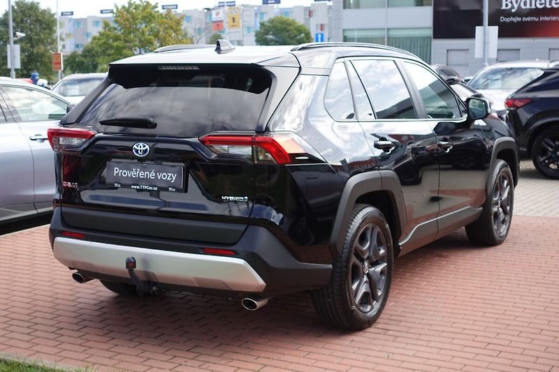 Toyota RAV4 2,5HSD Adventure 4x4 - fotka 4 z 34