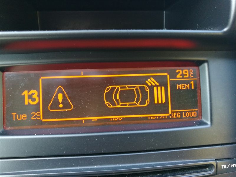 Peugeot 3008 1,6 i - fotka 10 z 19