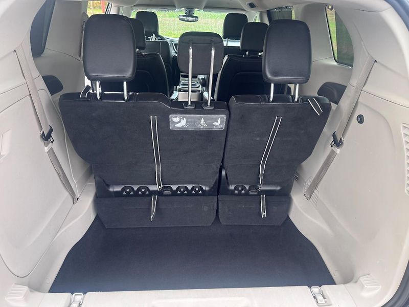 Chrysler Pacifica (2019) 3,6 Touring L Kůže 2019 - fotka 6 z 19
