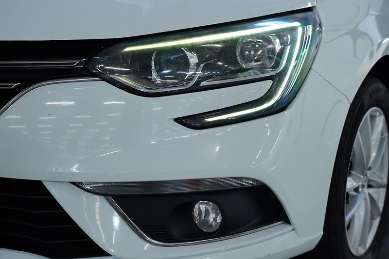 Renault Mégane - fotka 9 z 27