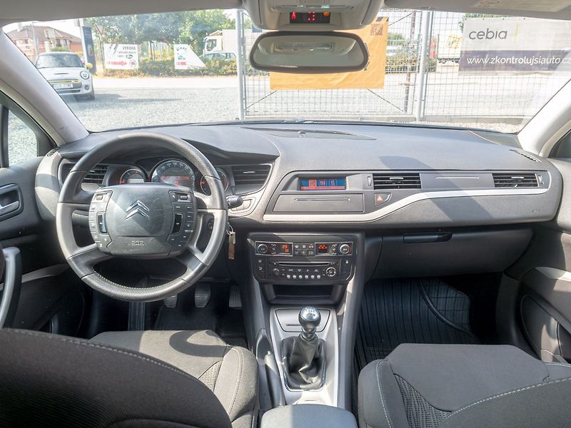Citroën C5 (2011) 2.0HDI 103KW – PO SERVISU - fotka 12 z 39