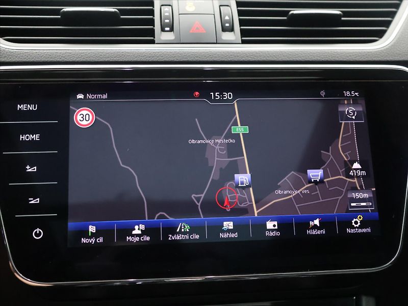 Škoda Superb 2,0 TDI 140kW DSG 4x4 CZ L&K - fotka 24 z 34