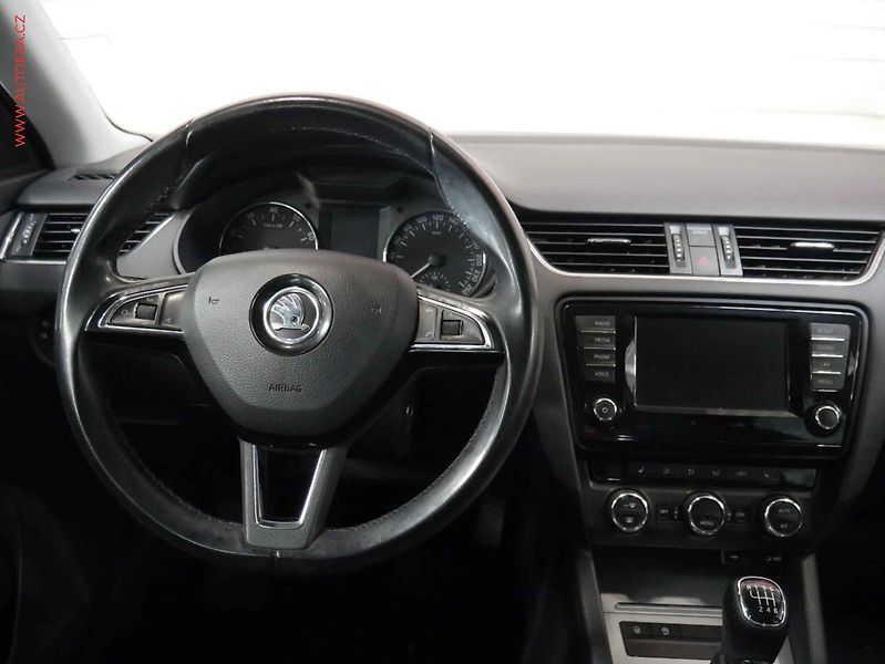 Škoda Octavia (2016) 1.4 TSi, 2.maj, AC, bixen - fotka 11 z 19