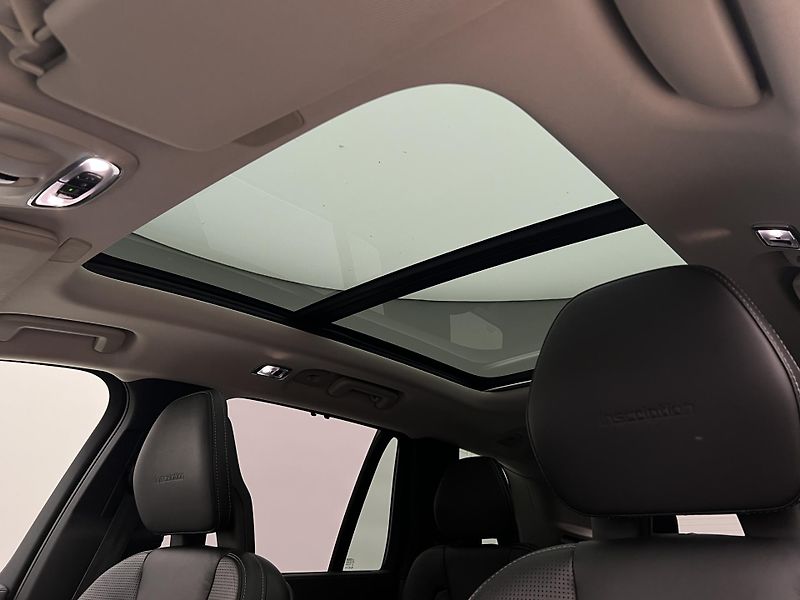 Volvo XC90 B5 AWD INSCRIPTION 7 MÍST - fotka 18 z 49