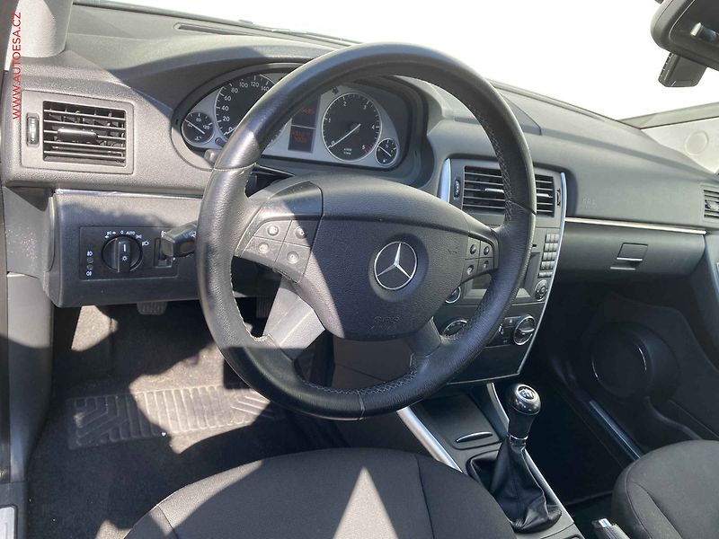 Mercedes-Benz Třídy B (2009) 2.0 CDi B180, Park.čidla - fotka 11 z 17
