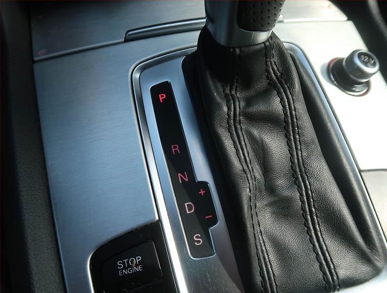 Audi Q7 (2014) S-Line 3.0 TDI, 4X4, Automat - fotka 12 z 14