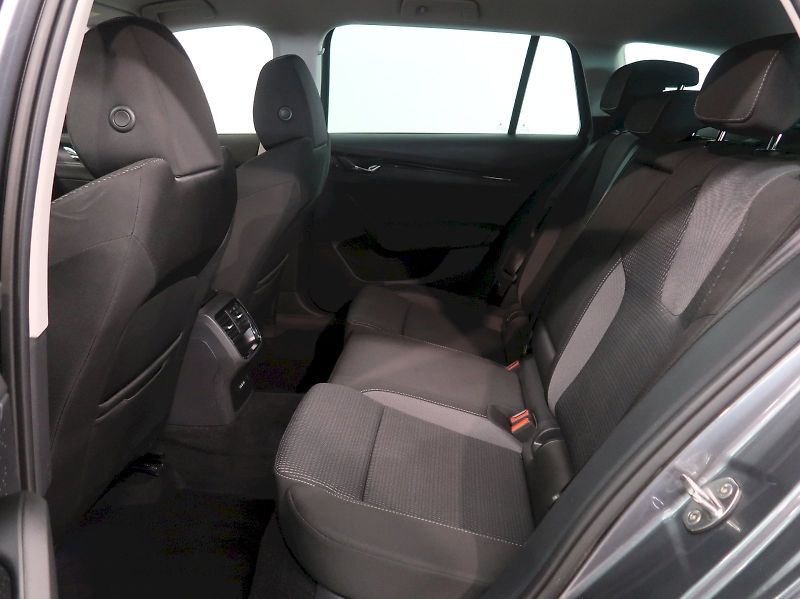 Škoda Octavia (2024) FRESH PLUS 2.0TDI 85kW ZÁRUKA - fotka 30 z 37