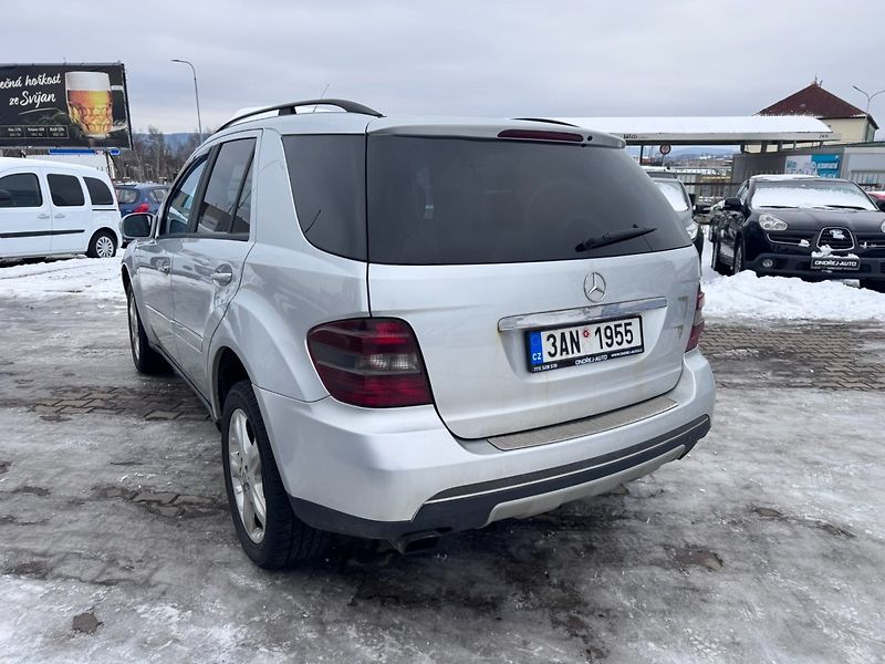 Mercedes-Benz Třídy M (2005) ML 320 3,0D V6 165KW ČR - fotka 5 z 41
