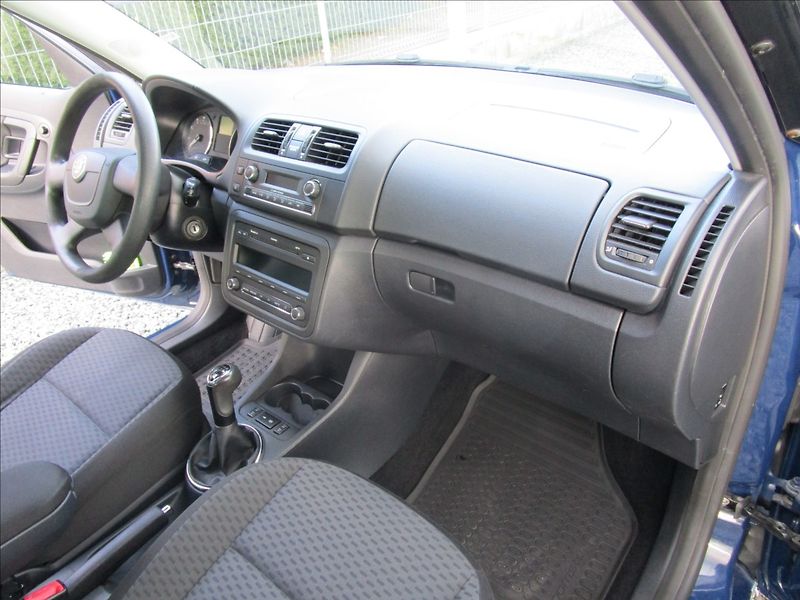 Škoda Roomster 1.4i 16V Ambition, aut Klima - fotka 17 z 48