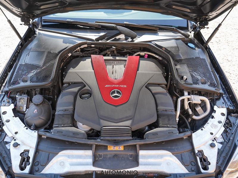 Mercedes-Benz Třídy C (2018) C 43 T AMG 4matic Pano, Multib - fotka 16 z 25