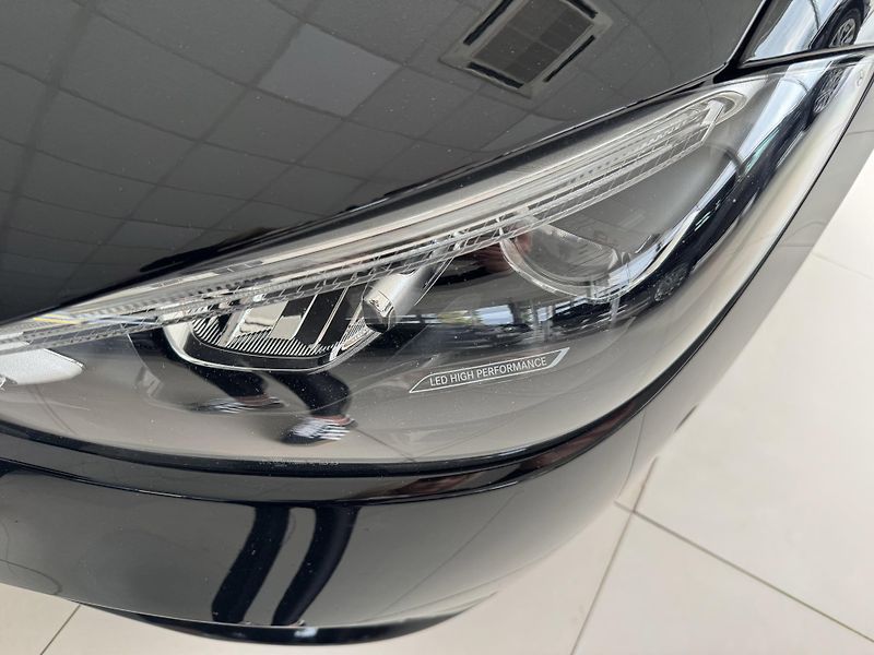 Mercedes-Benz Třídy C 300eT*230kW*Avantg*REZERVACE! - fotka 37 z 39