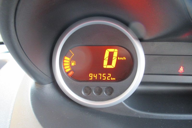 Renault Twingo 1.2 KLIMA TEMPOMAT - fotka 9 z 18