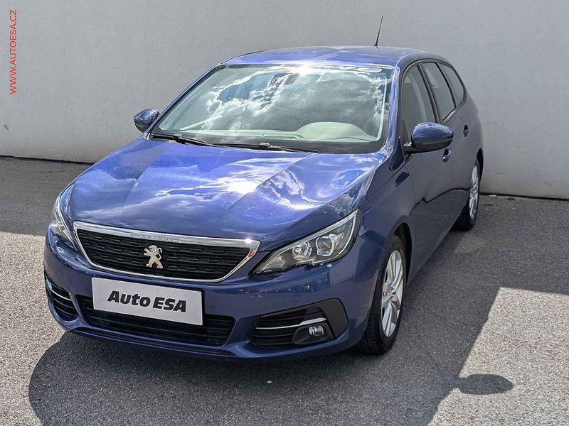 Peugeot 308 (2018) 1.6 HDi, 2.maj,ČR, AC, tempo - fotka 3 z 17