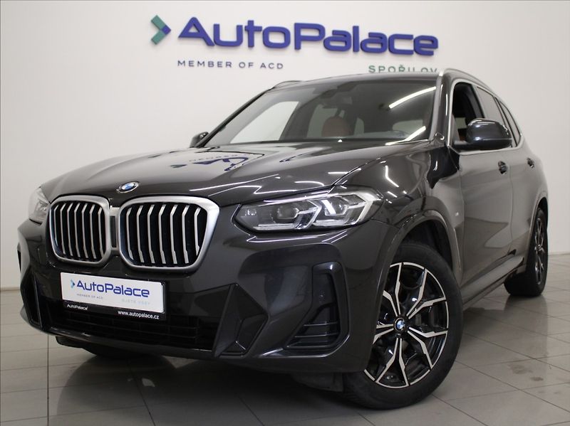 BMW X3 3,0 30xD M-Paket VÝPRODEJ! - fotka 1 z 34